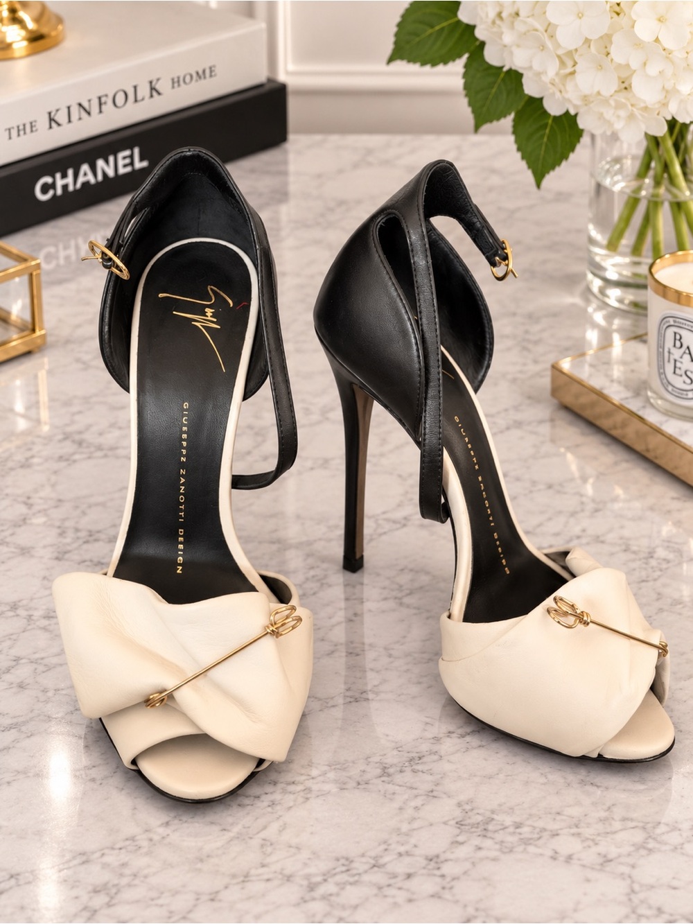 Giuseppe Zanotti Black & Cream Leather Knotted Peep-Toe Stilettos